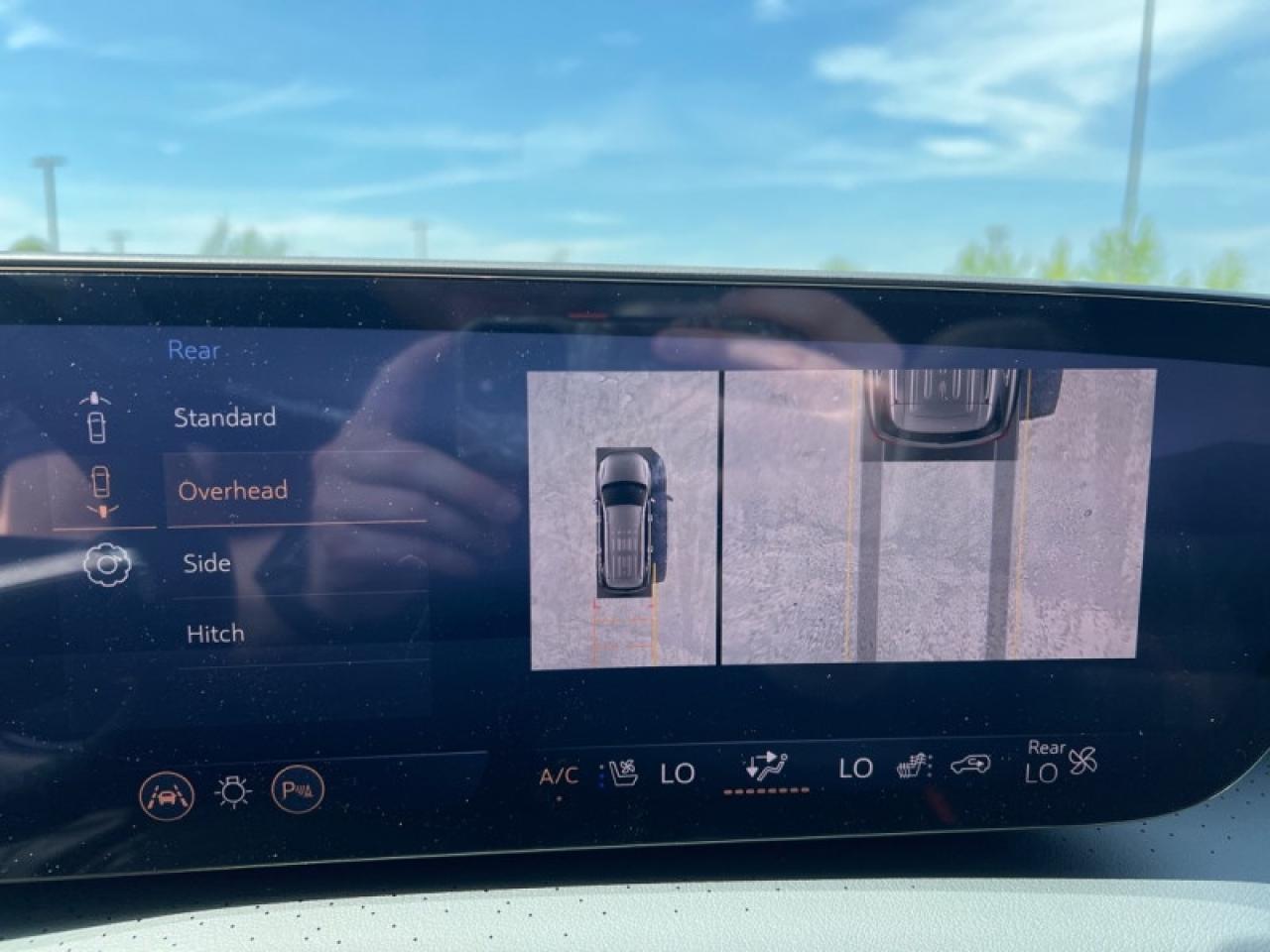 2025 Buick Enclave Avenir  - Leather Seats Photo