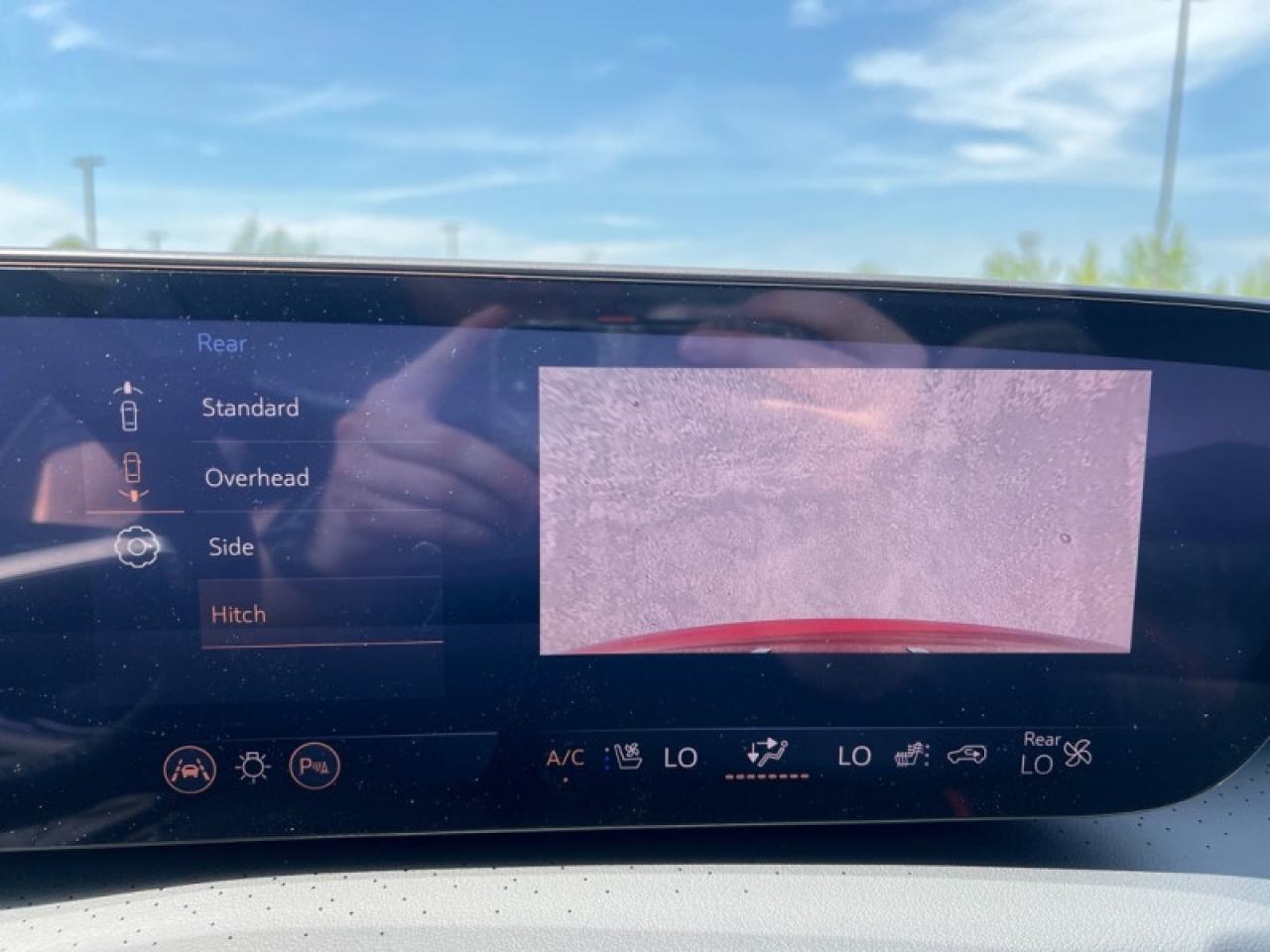 2025 Buick Enclave Avenir  - Leather Seats Photo