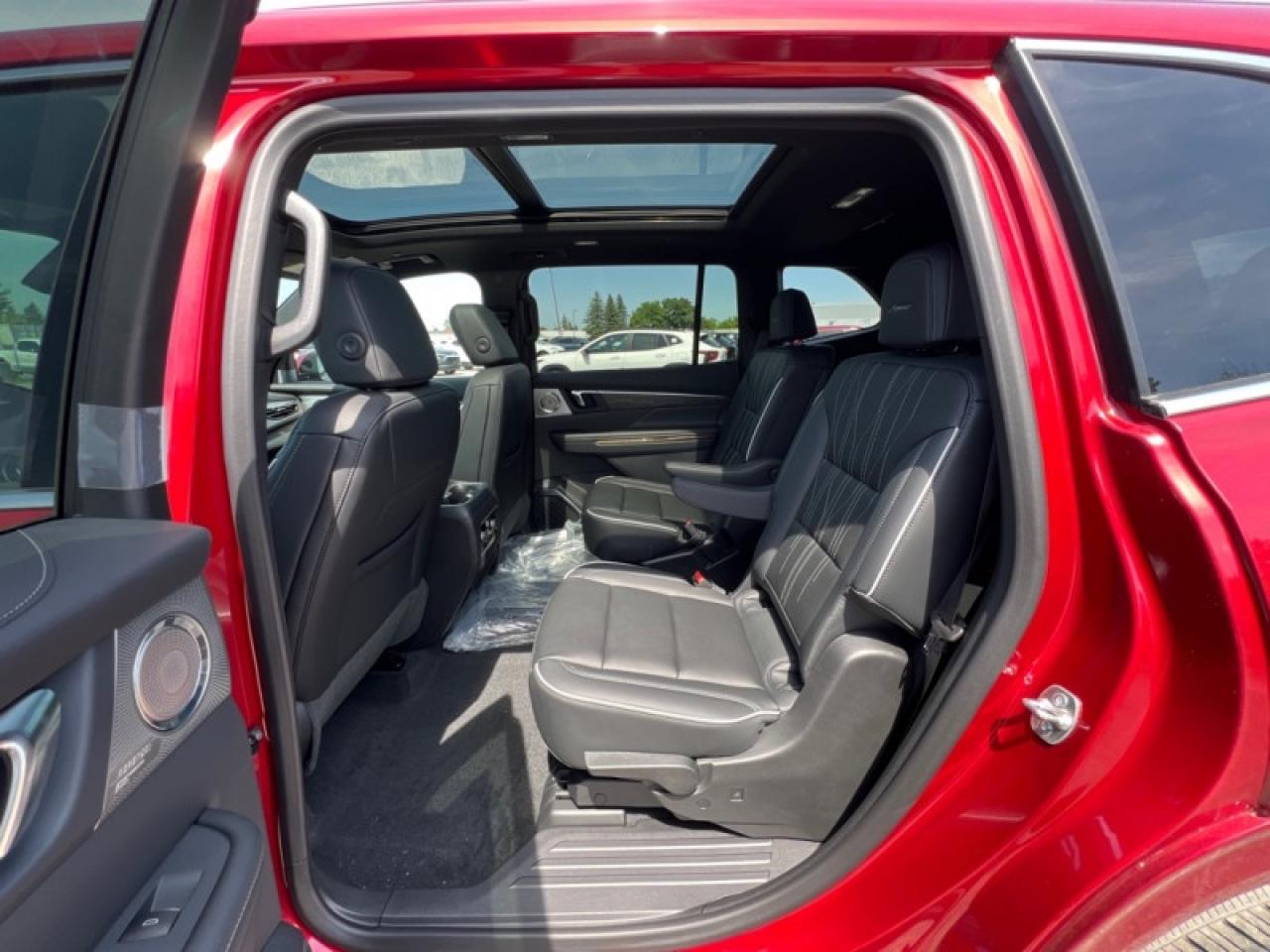 2025 Buick Enclave Avenir  - Leather Seats Photo