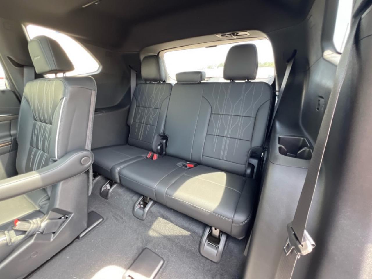 2025 Buick Enclave Avenir  - Leather Seats Photo