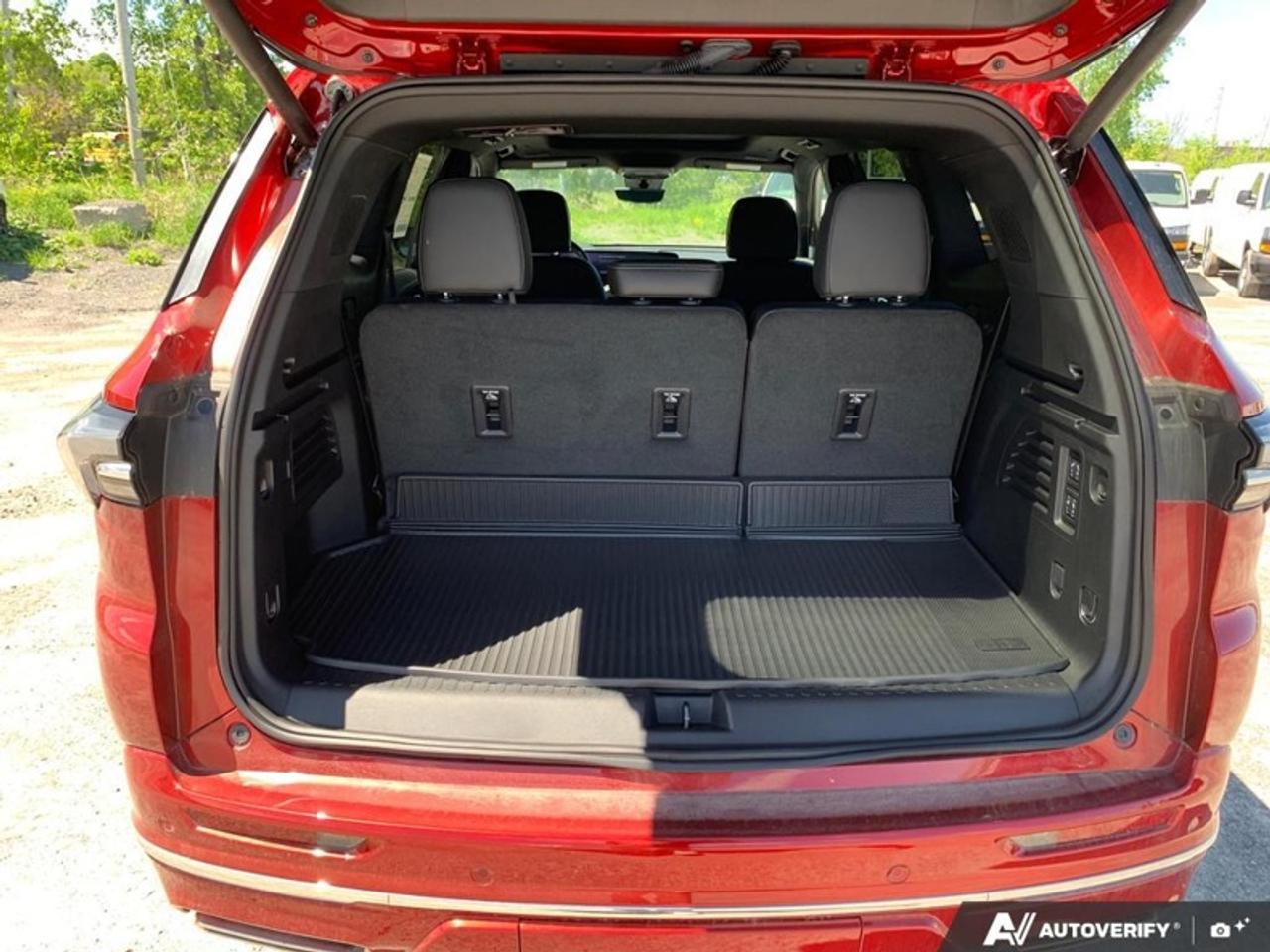 2025 Buick Enclave Avenir  - Leather Seats Photo