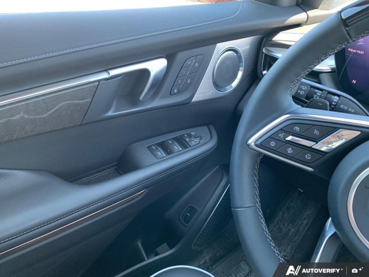 2025 Buick Enclave Avenir  - Leather Seats Photo
