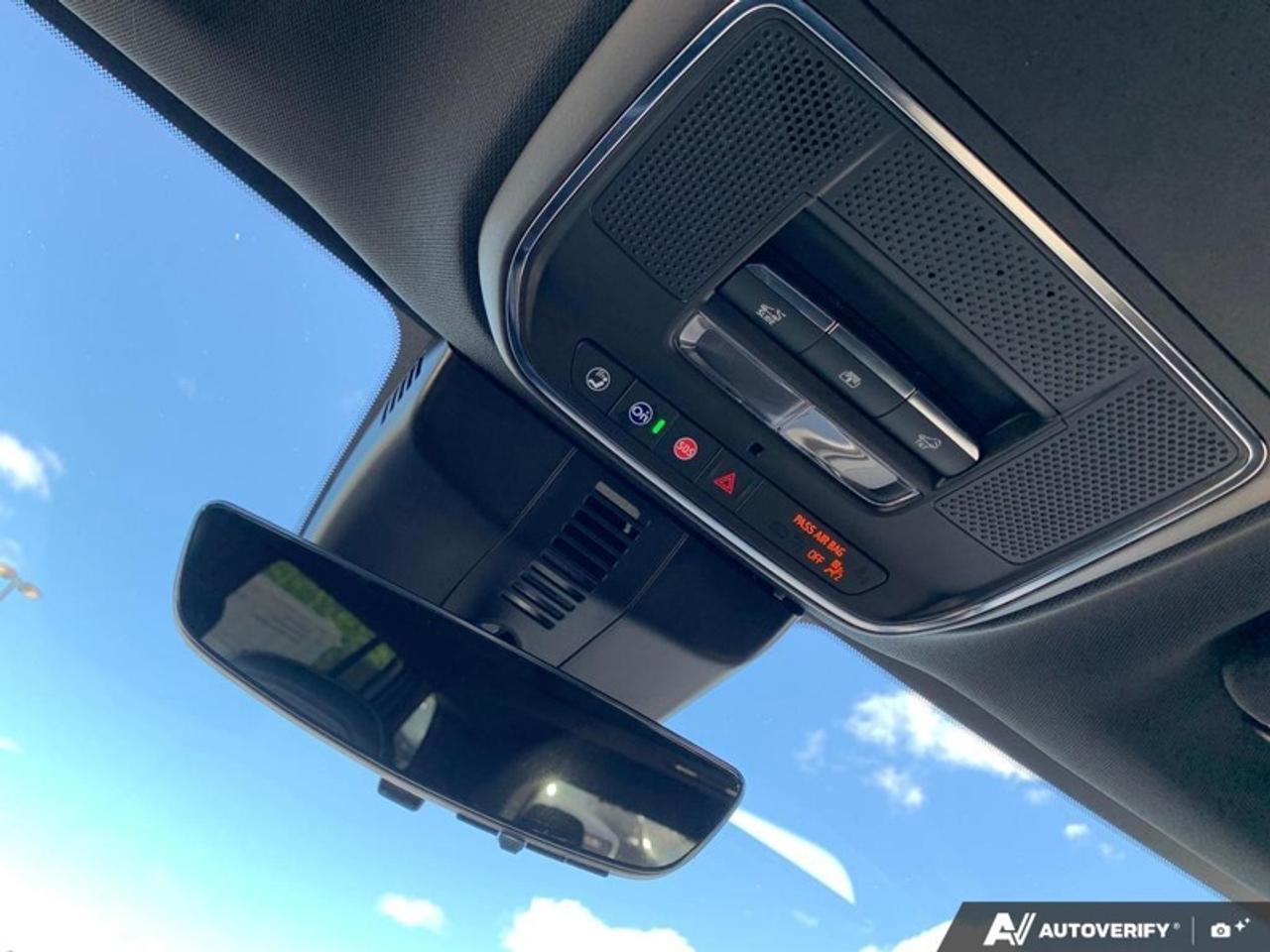 2025 Buick Enclave Avenir  - Leather Seats Photo