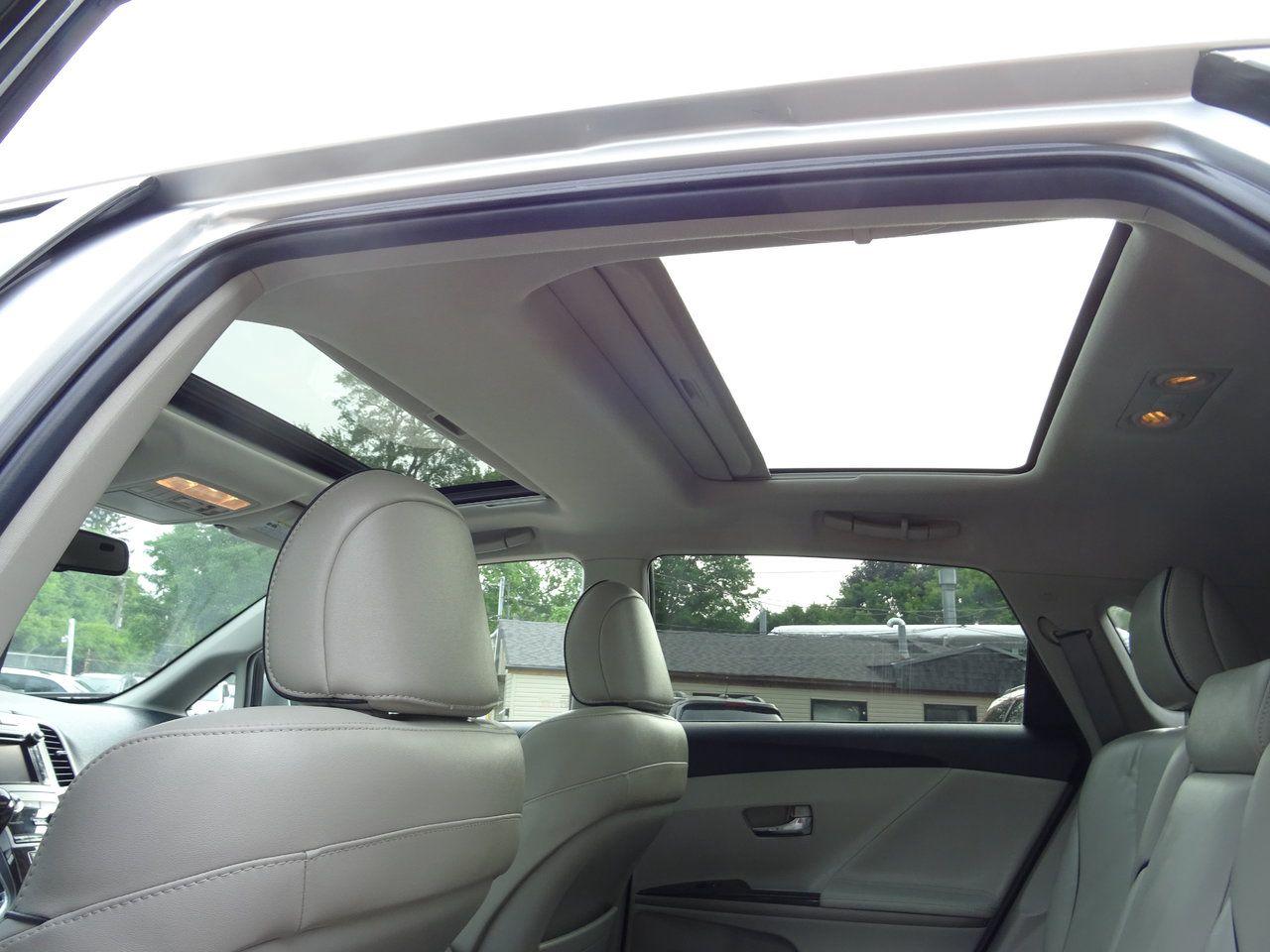 2013 Toyota Venza LIMITED - Photo #14