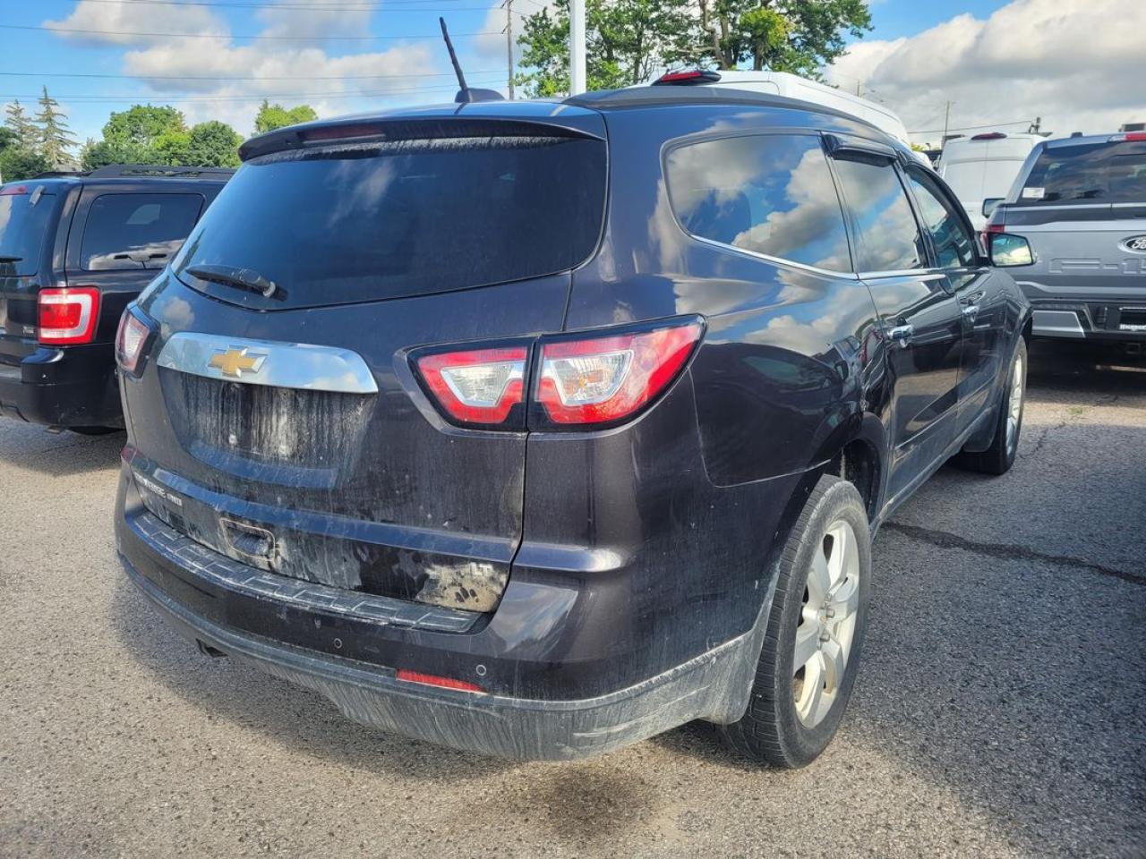 2017 Chevrolet Traverse 1LT Photo4