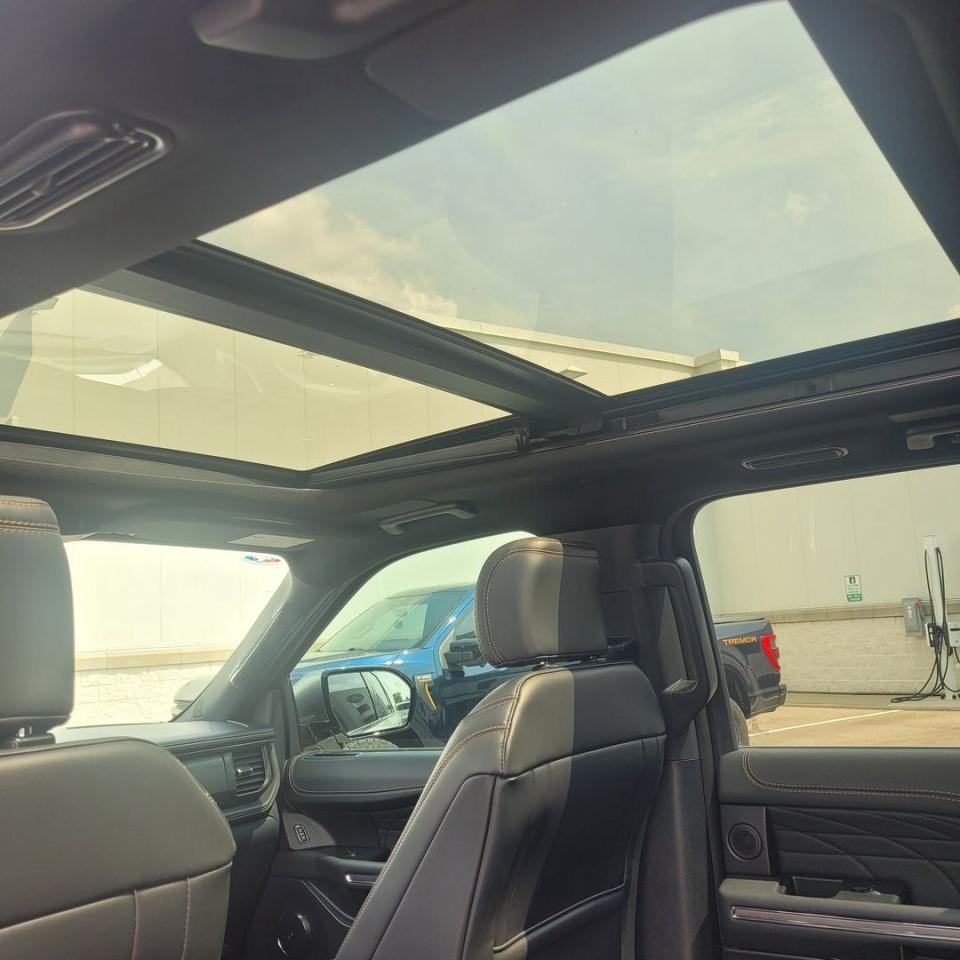 2024 Ford Expedition Platinum Photo33