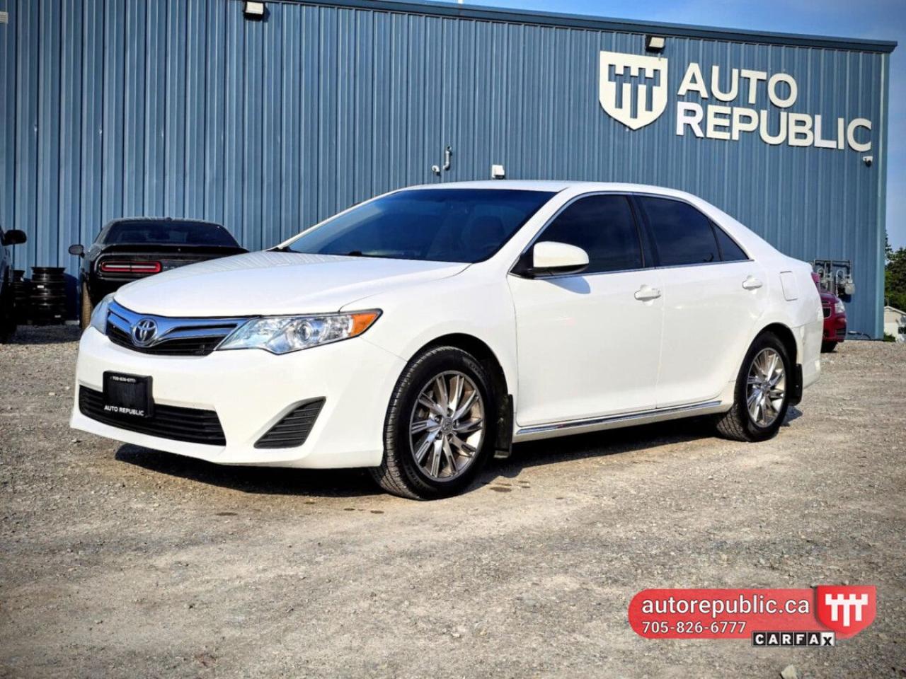 Used 2014 Toyota Camry SE Loaded Certified Oil Sprayed Well Maintained for sale in Orillia, ON