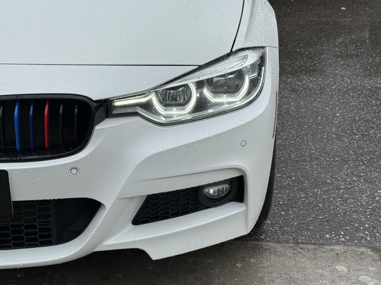 2018 BMW 3 Series 330i //M SPORT | SUNROOF | LOADED - Photo #8