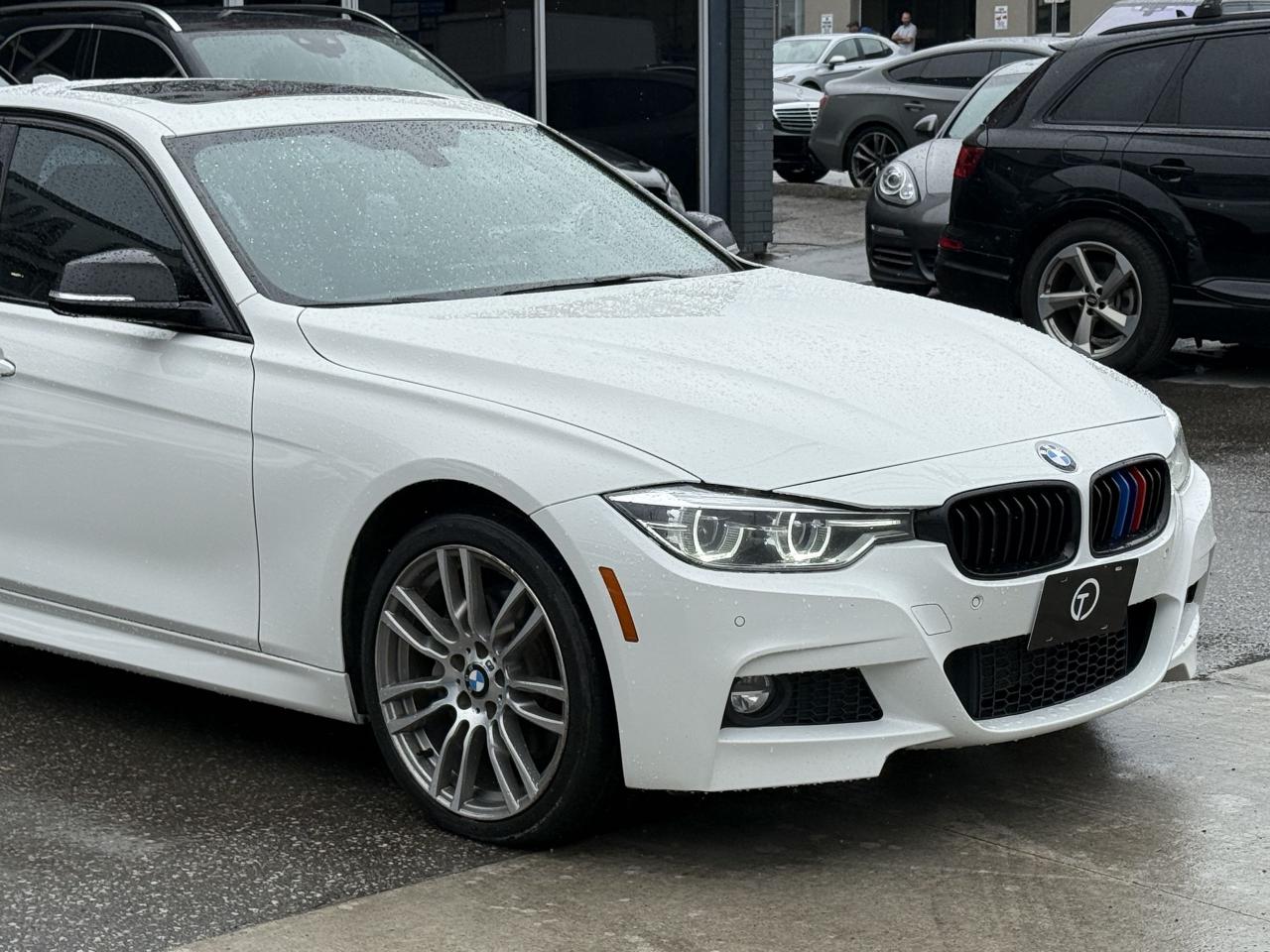 2018 BMW 3 Series 330i //M SPORT | SUNROOF | LOADED - Photo #9