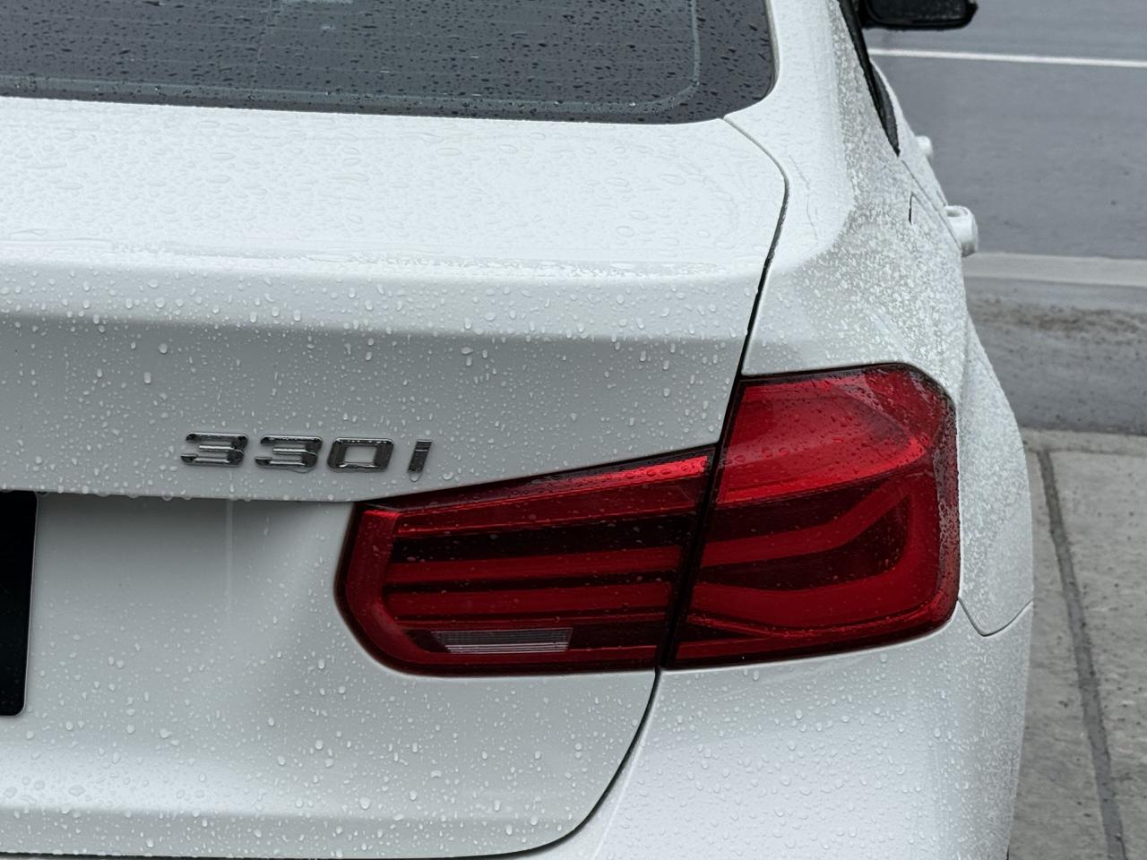 2018 BMW 3 Series 330i //M SPORT | SUNROOF | LOADED - Photo #12