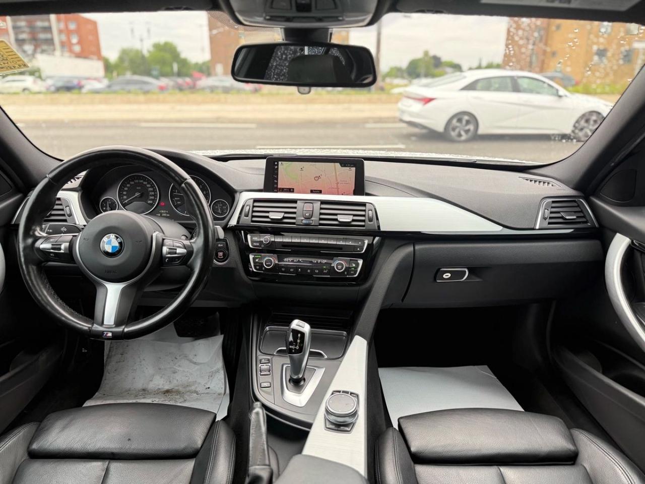 2018 BMW 3 Series 330i //M SPORT | SUNROOF | LOADED - Photo #17