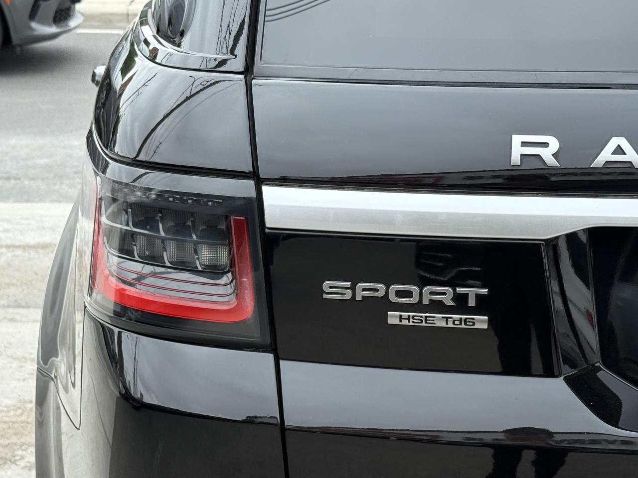 2019 Land Rover Range Rover Sport HSE TD6 | MERIDIAN | PANO | LOADED - Photo #13