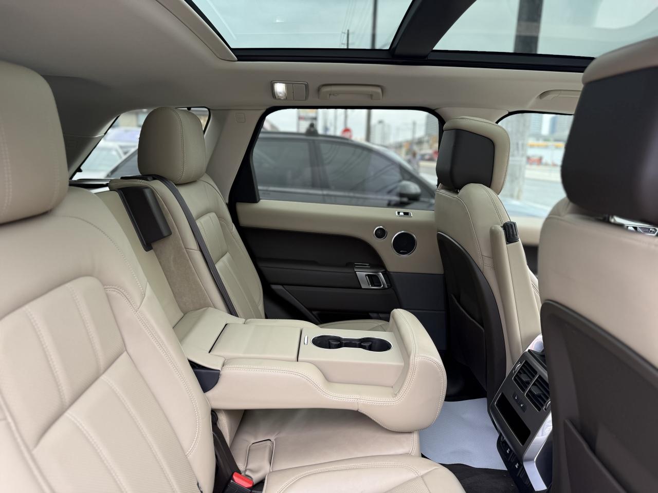 2019 Land Rover Range Rover Sport HSE TD6 | MERIDIAN | PANO | LOADED - Photo #34