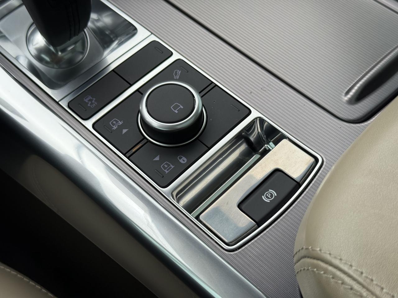 2019 Land Rover Range Rover Sport HSE TD6 | MERIDIAN | PANO | LOADED - Photo #44