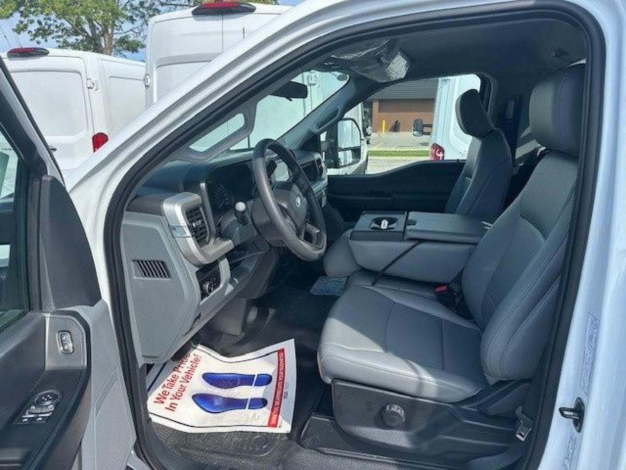 2024 Ford F-550 SD XL Photo23