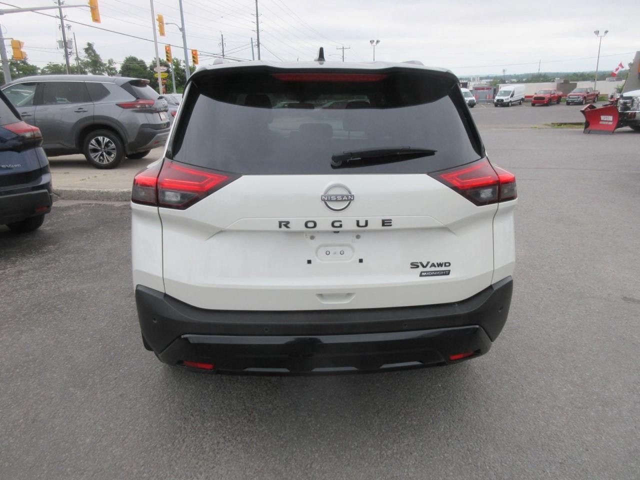 2023 Nissan Rogue  Photo3