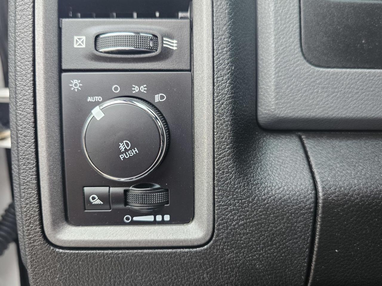 2019 RAM 1500 Classic Tradesman Quad Cab 4WD - Photo #15