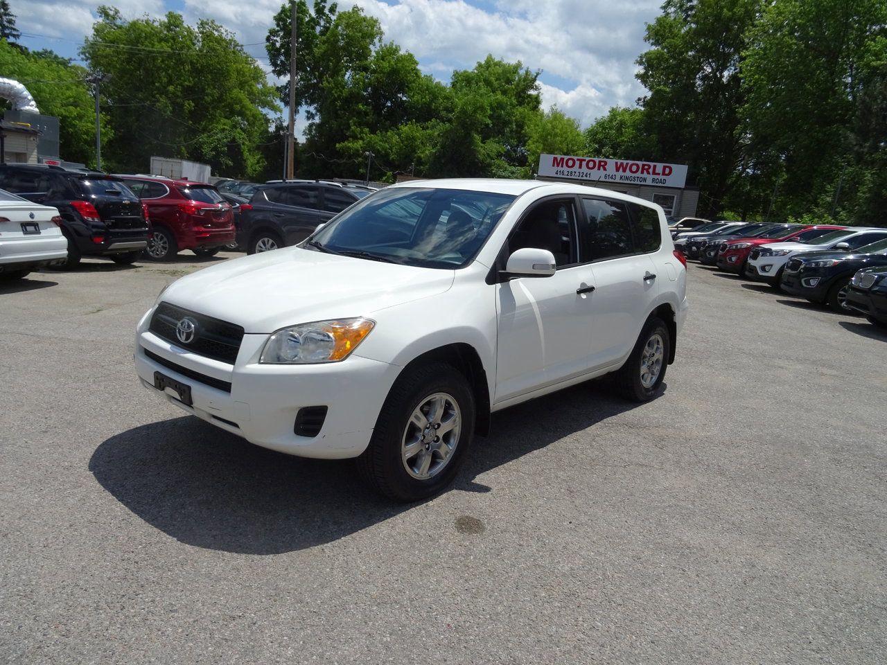 2009 Toyota RAV4 BASE - Photo #2
