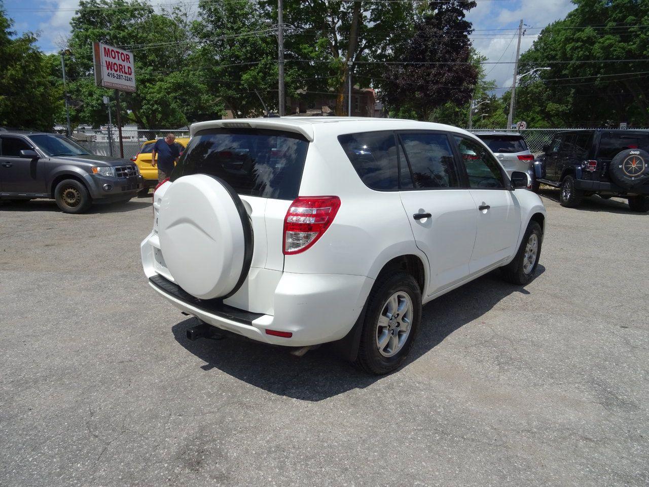 2009 Toyota RAV4 BASE - Photo #6