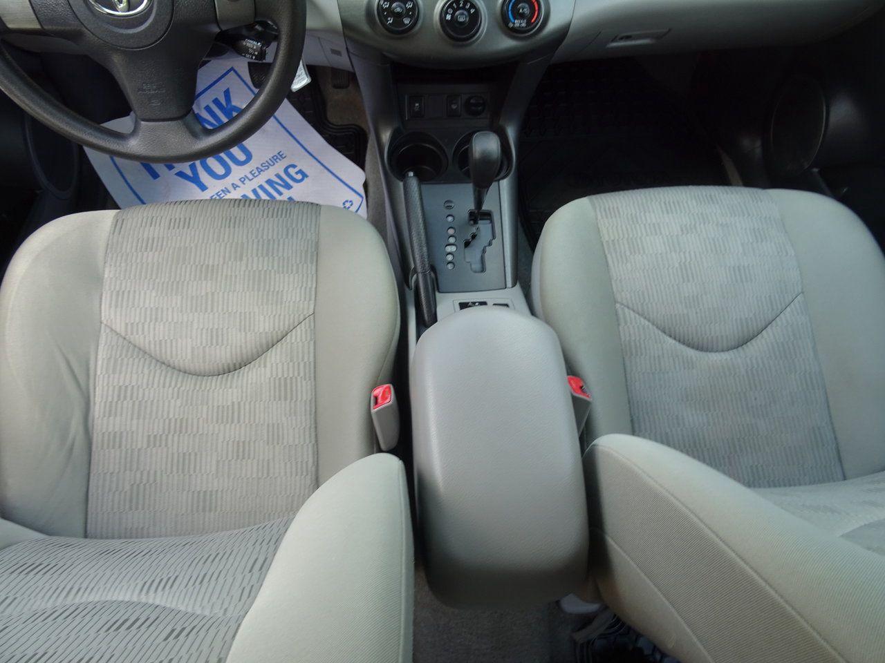 2009 Toyota RAV4 BASE - Photo #11