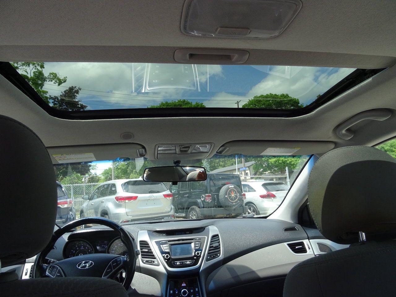 2014 Hyundai Elantra GLS - Photo #12