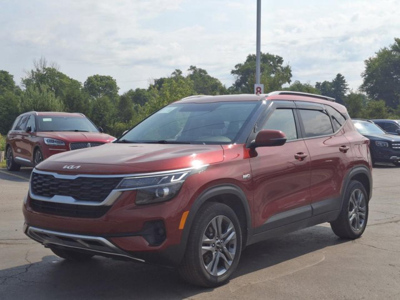Used 2022 Kia Seltos LX AWD | Heated Seats | CarPlay + Android | Rear Camera | Alloy Wheels and More ! for sale in Guelph, ON