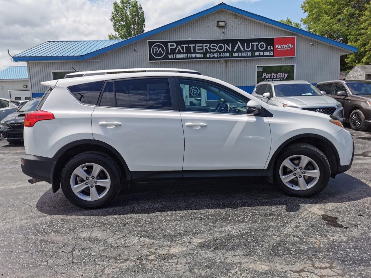 2014 Toyota RAV4 XLE AWD - Photo #6