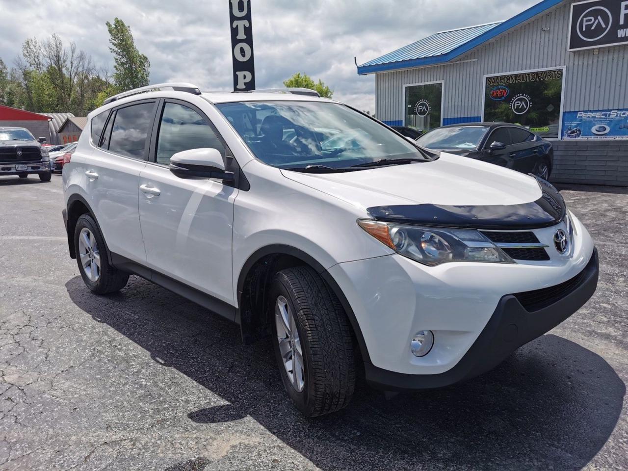 2014 Toyota RAV4 XLE AWD - Photo #7