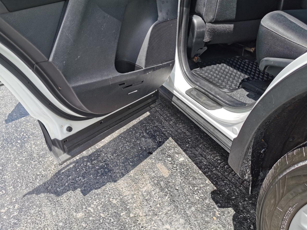 2014 Toyota RAV4 XLE AWD - Photo #15