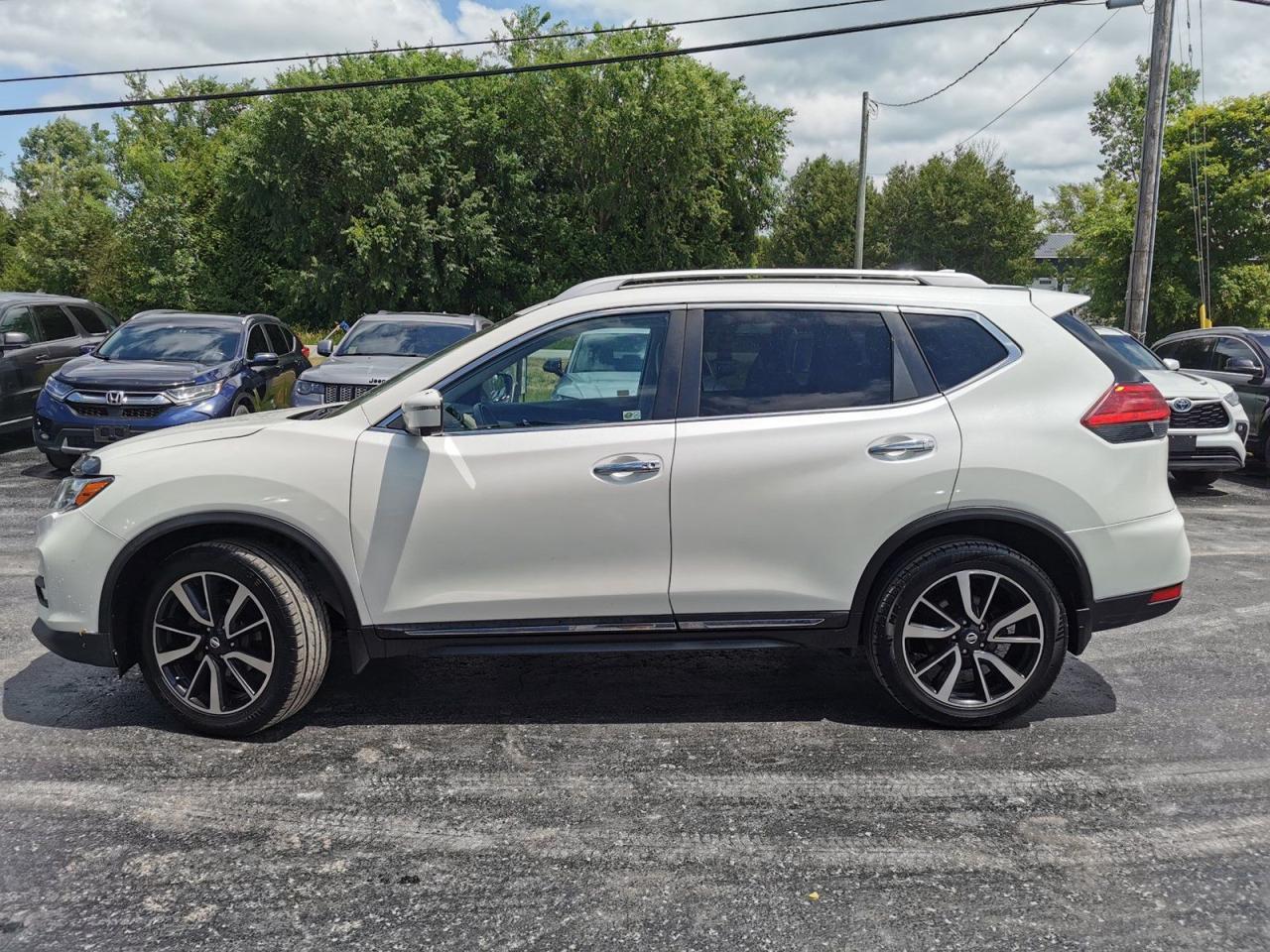 2017 Nissan Rogue SL Premium - Photo #2