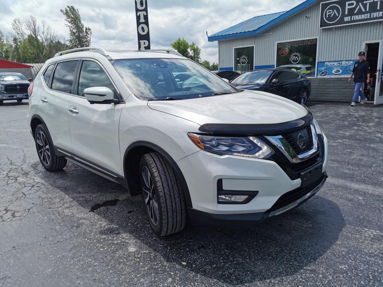 2017 Nissan Rogue SL Premium - Photo #7