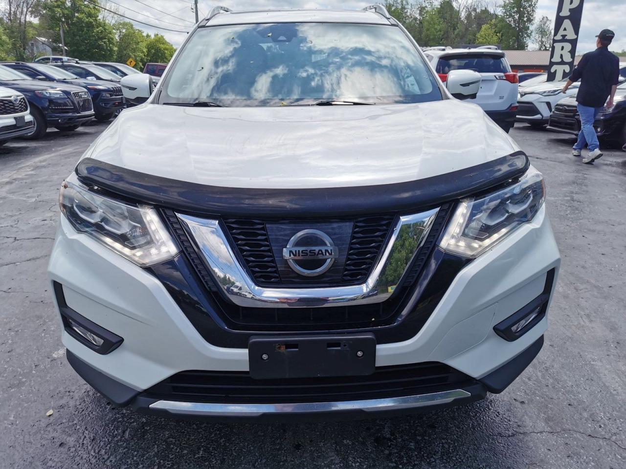 2017 Nissan Rogue SL Premium - Photo #8