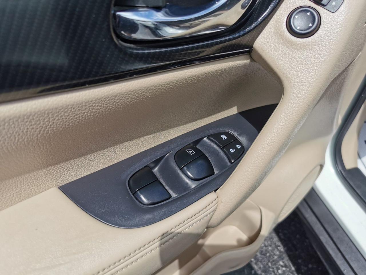 2017 Nissan Rogue SL Premium - Photo #10