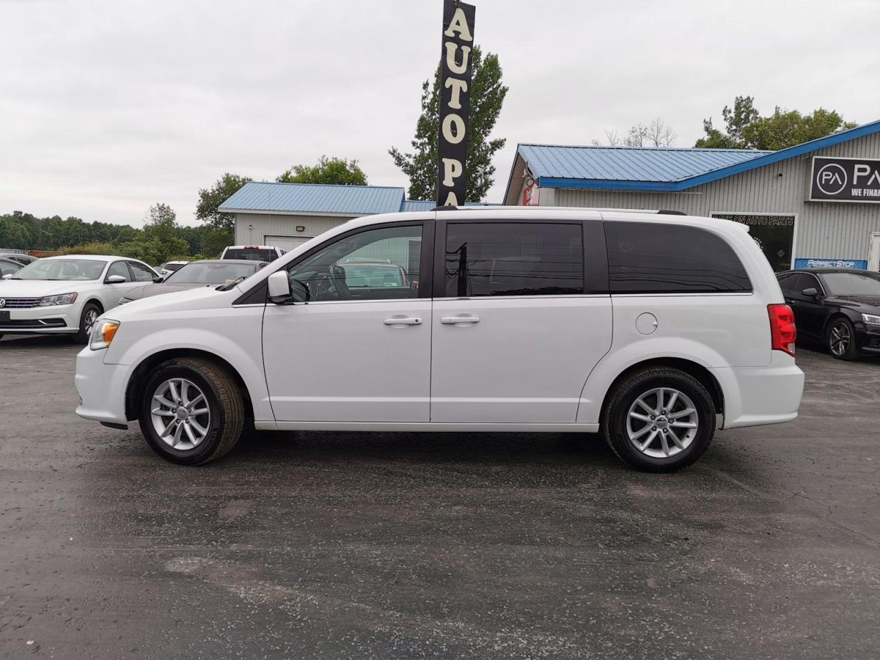 2019 Dodge Grand Caravan SE Plus - Photo #2