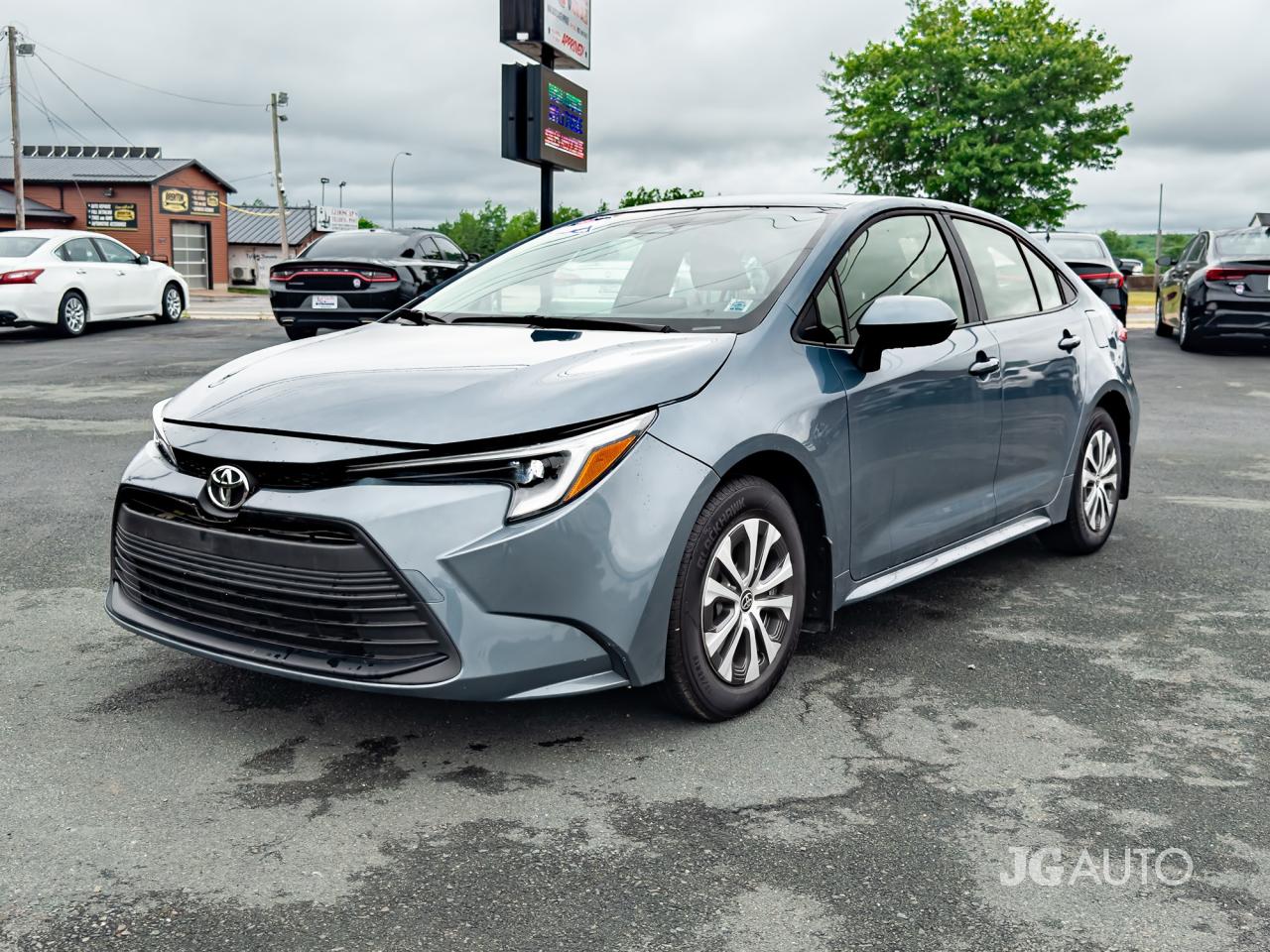 2024 Toyota Corolla Hybrid LE
