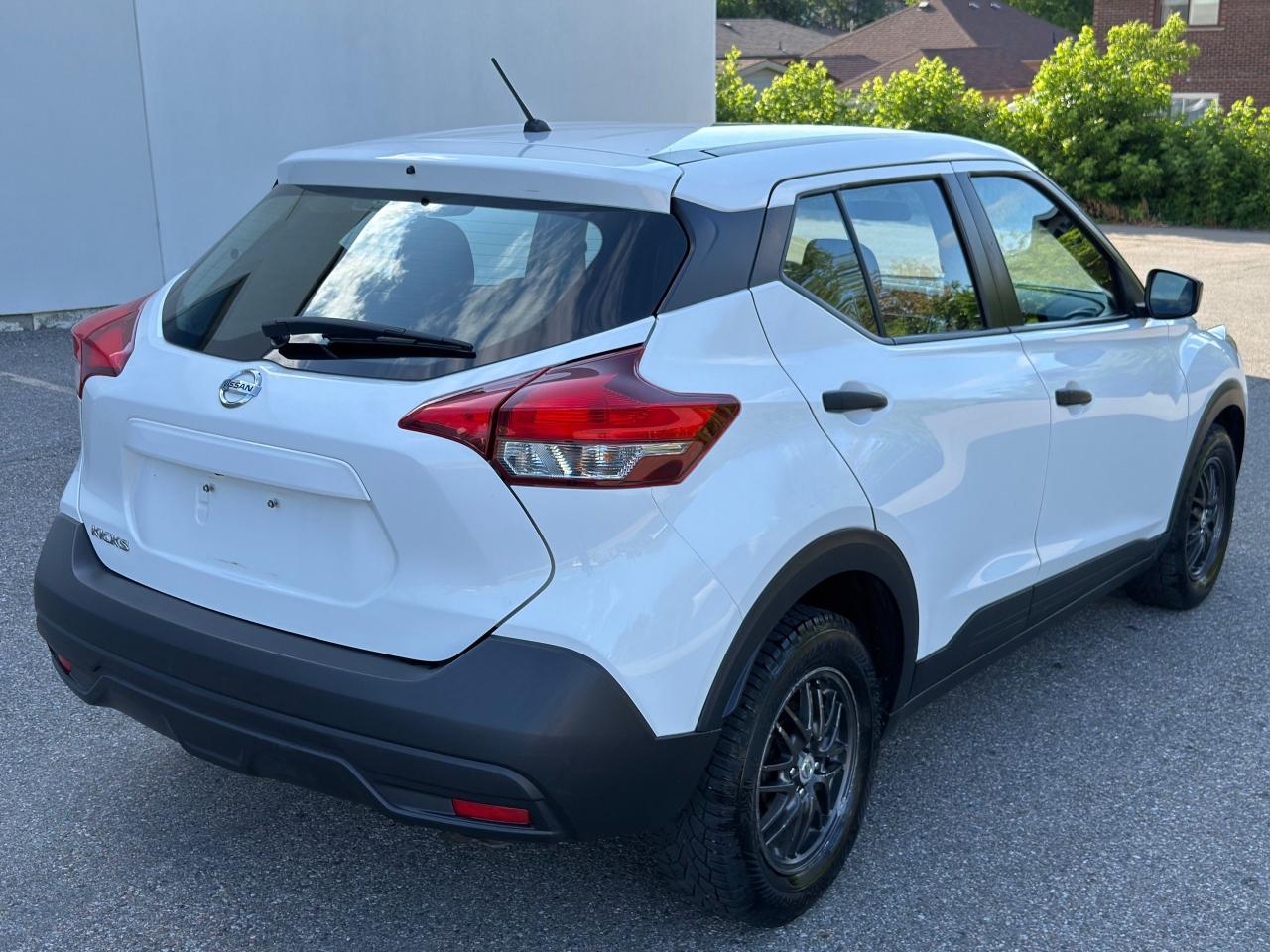 2019 Nissan Kicks S - Photo #5