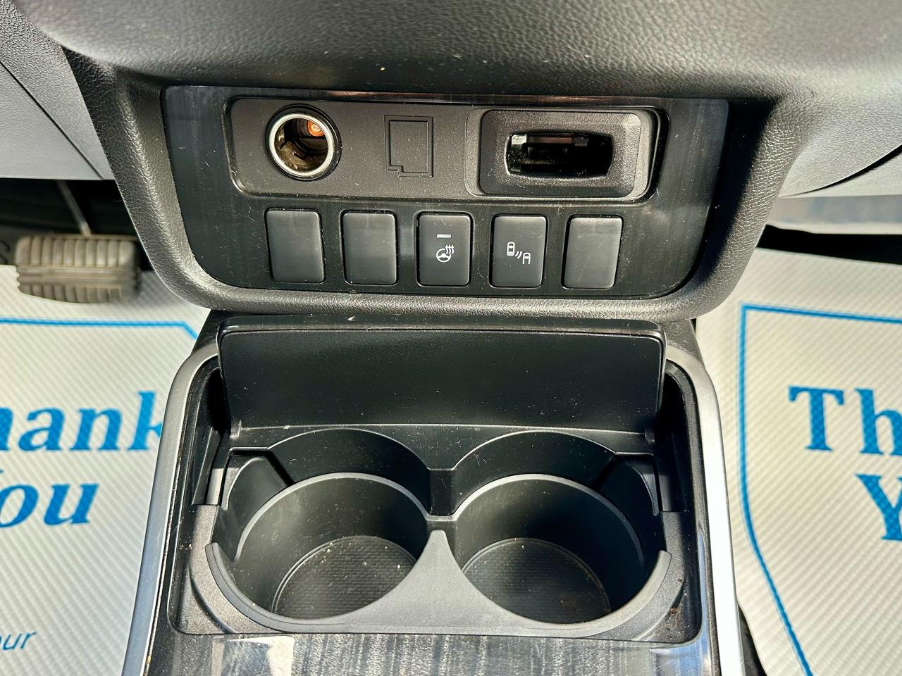 2018 Mitsubishi Outlander PHEV SE Touring - Photo #25