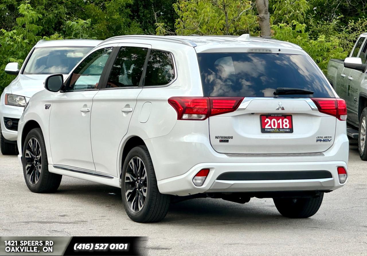 2018 Mitsubishi Outlander PHEV SE Touring - Photo #4