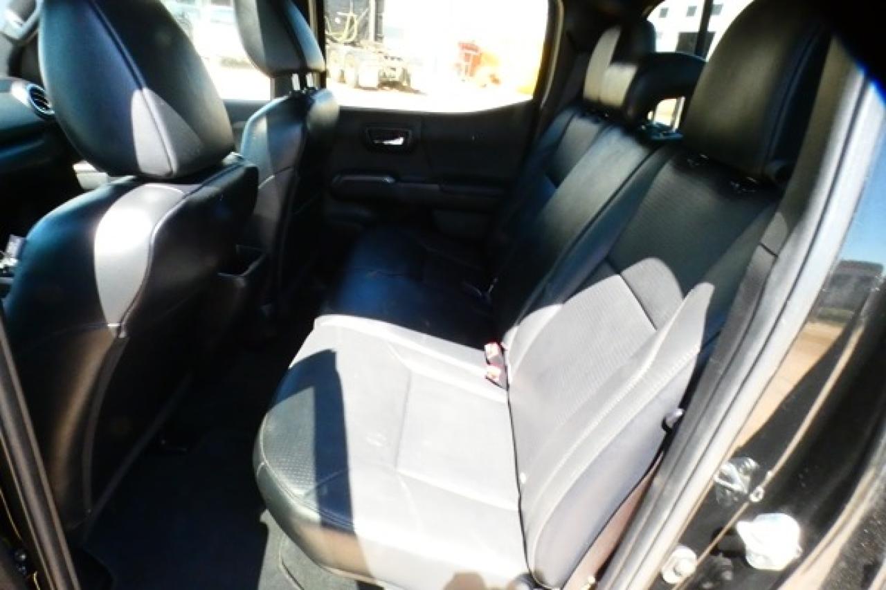 2022 Toyota Tacoma TRD SPORT 4x4 Auto w/Htd Leather, S/R, NAV, BUC - Photo #9