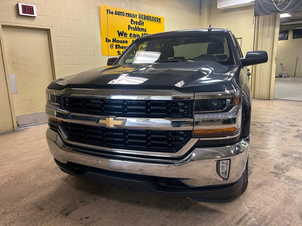 2017 Chevrolet Silverado 1500 LT - Photo #3