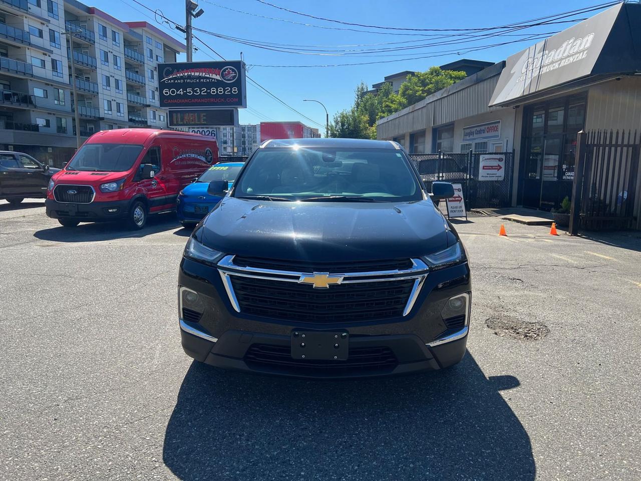 2022 Chevrolet Traverse AWD 4dr Photo2