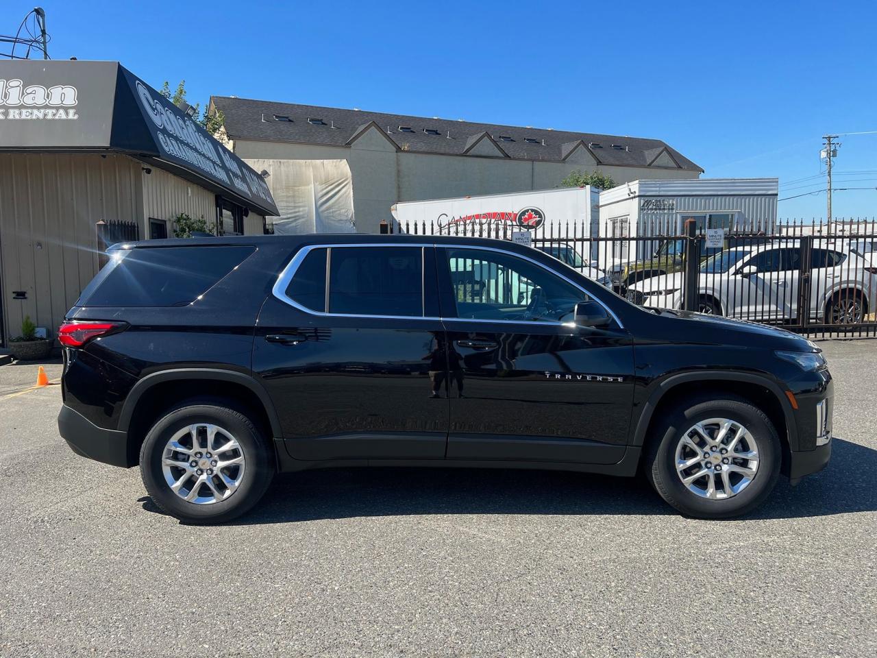 2022 Chevrolet Traverse AWD 4dr Photo9
