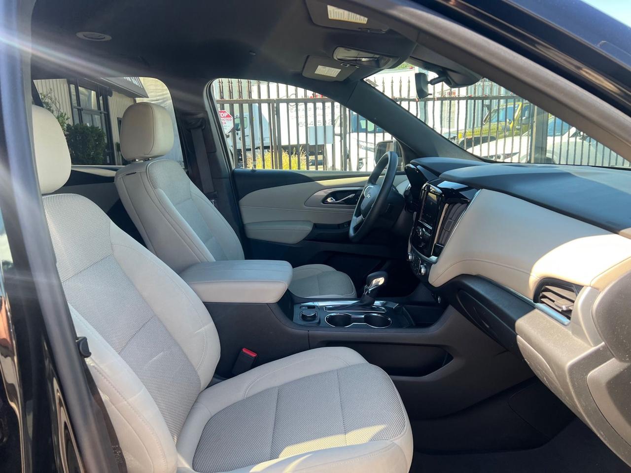 2022 Chevrolet Traverse AWD 4dr Photo10