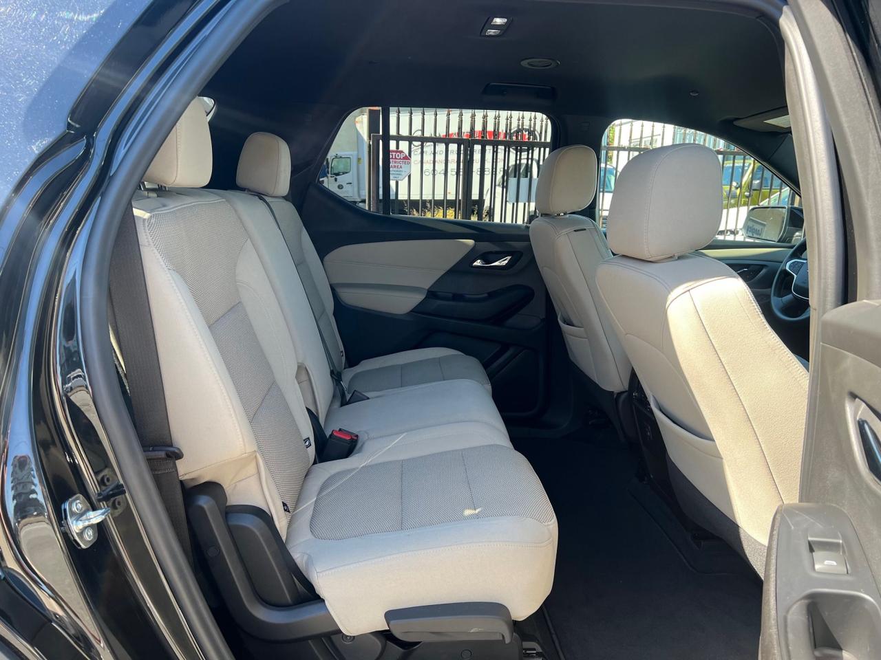 2022 Chevrolet Traverse AWD 4dr Photo11
