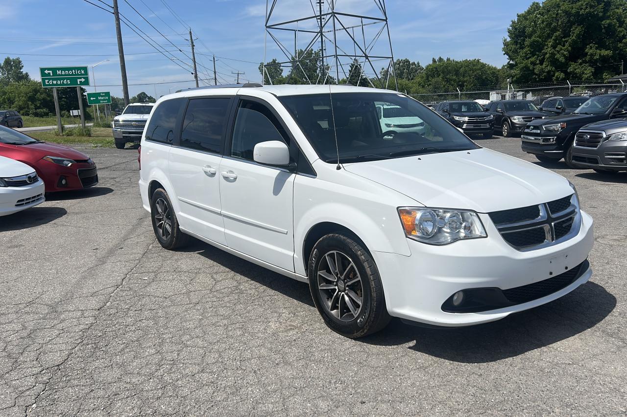 2016 Dodge Grand Caravan SXT Premium Plus - Photo #2