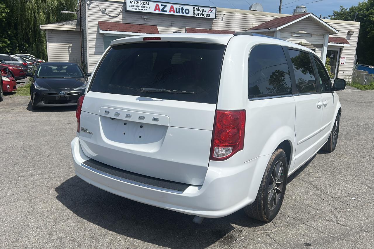2016 Dodge Grand Caravan SXT Premium Plus - Photo #4