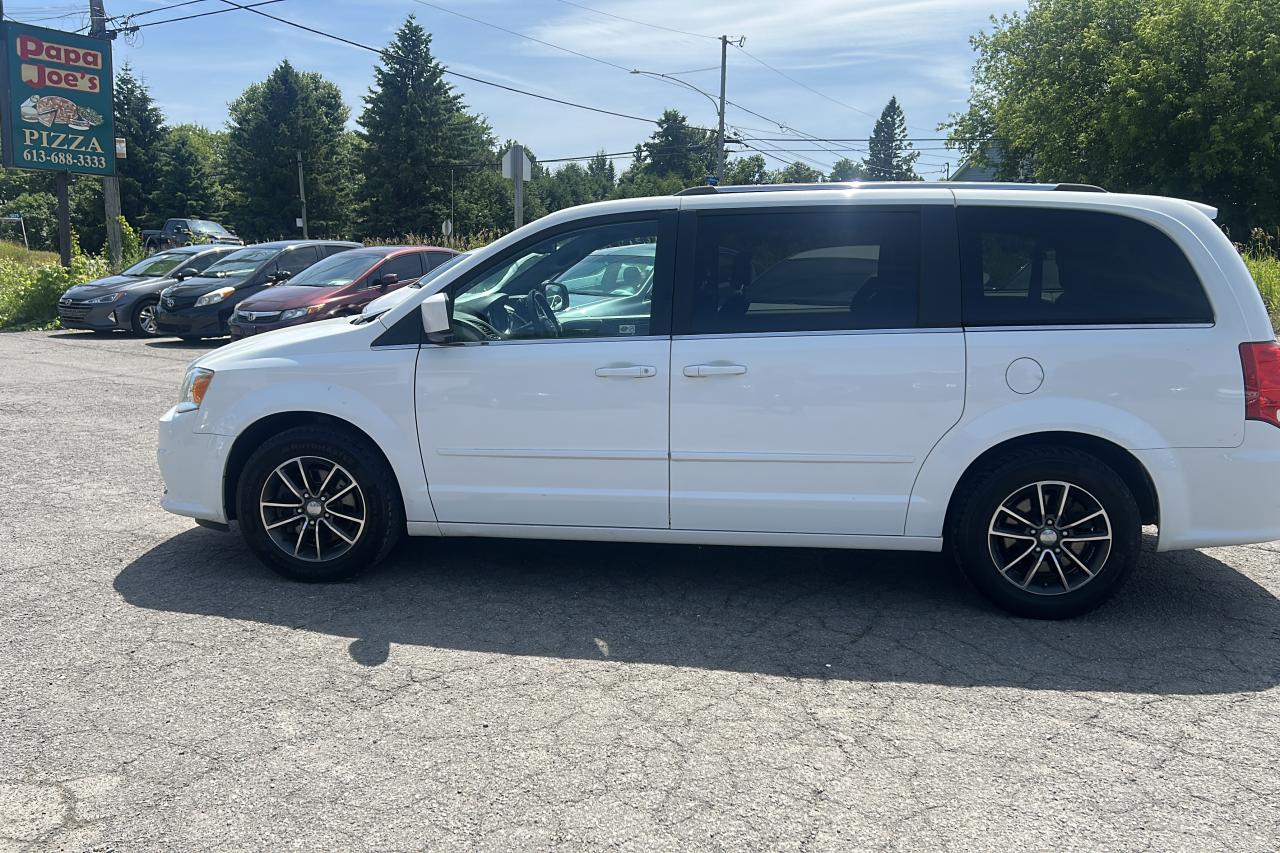 2016 Dodge Grand Caravan SXT Premium Plus - Photo #7