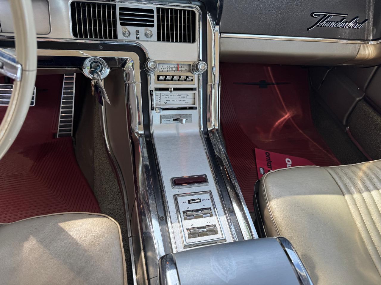 1964 Ford Thunderbird Tudor Hardtop 390 V8 4BBL - Photo #22