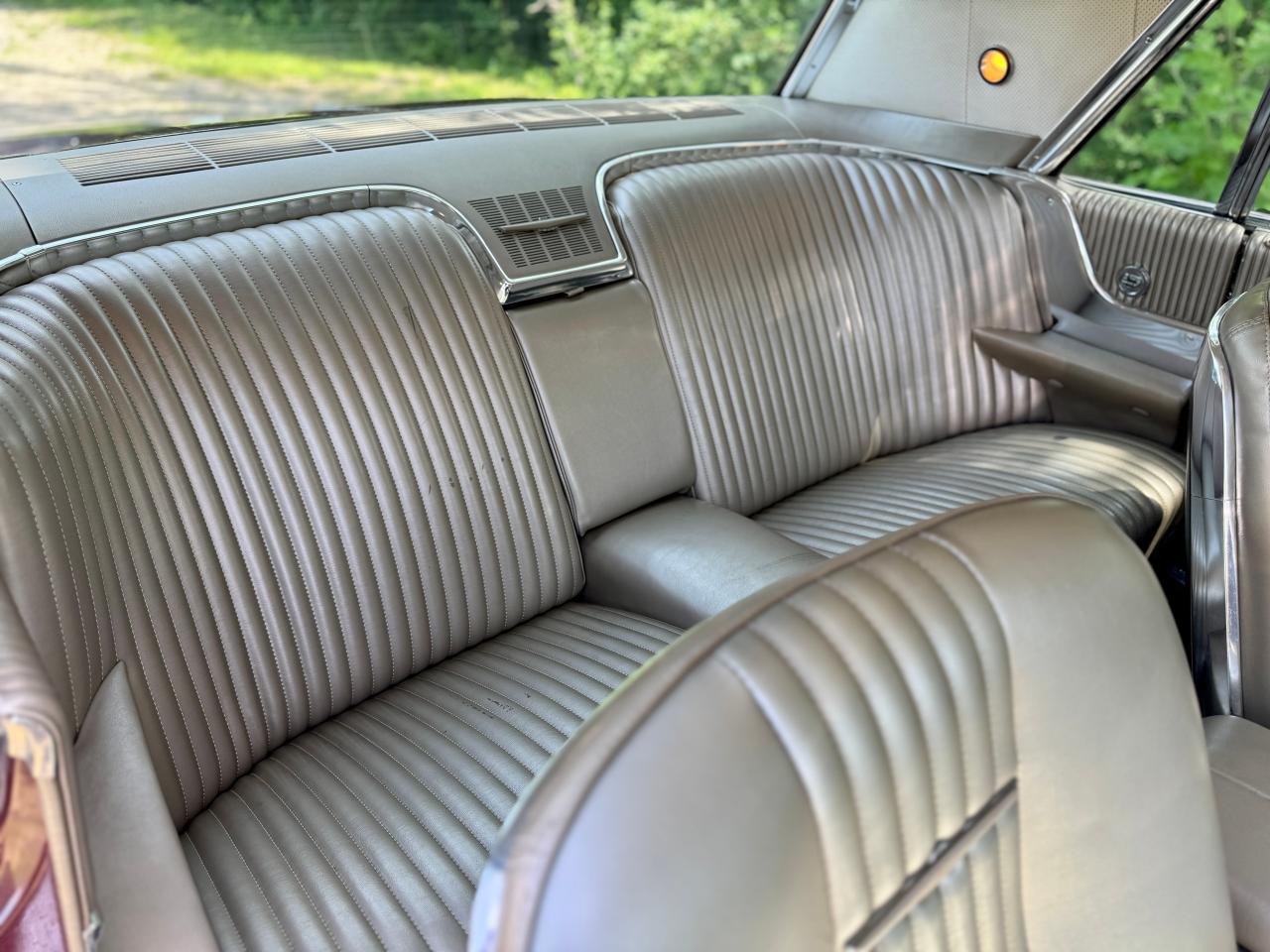 1964 Ford Thunderbird Tudor Hardtop 390 V8 4BBL - Photo #16
