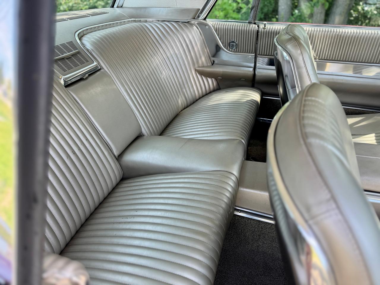 1964 Ford Thunderbird Tudor Hardtop 390 V8 4BBL - Photo #17